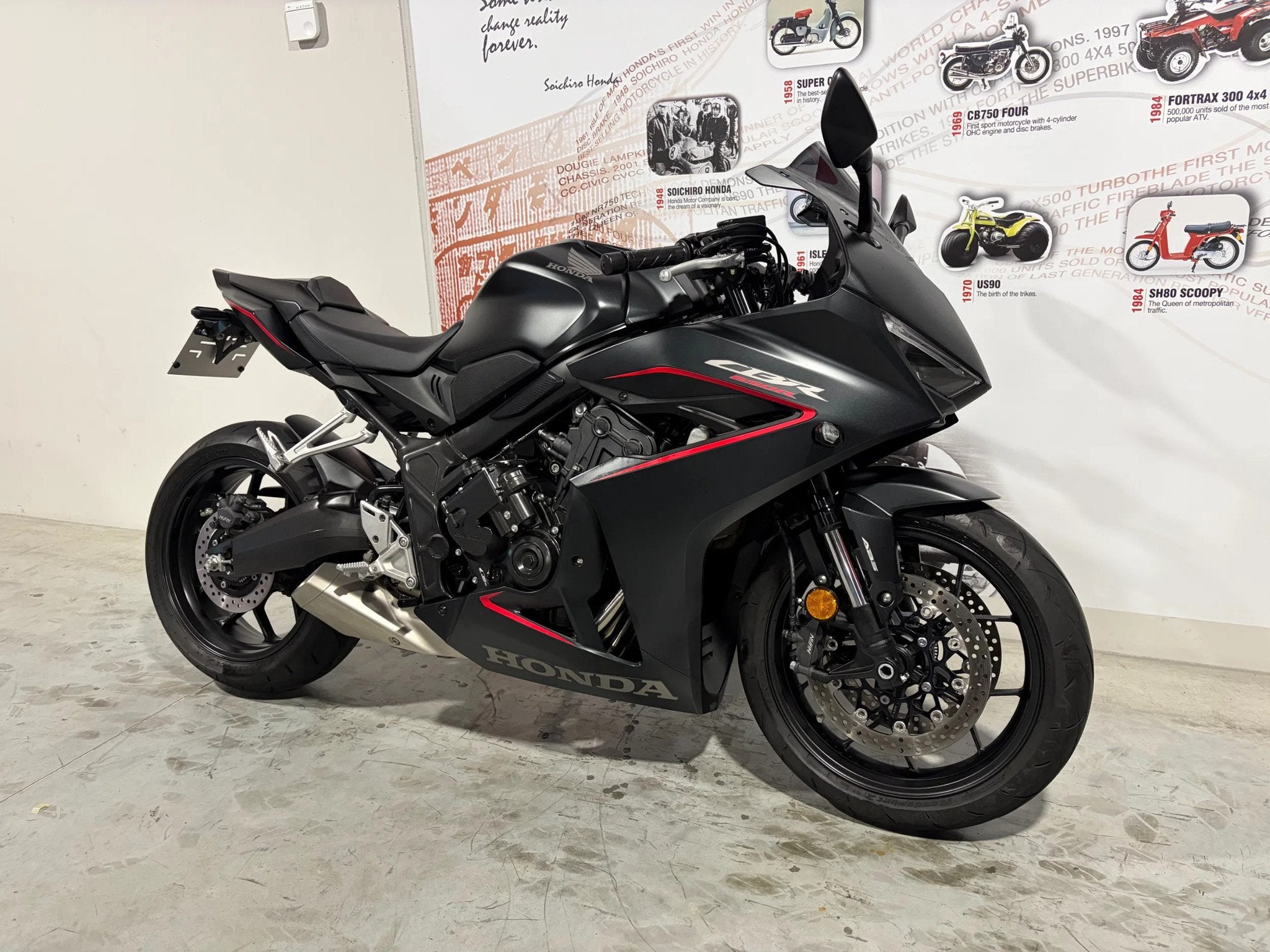 Honda CBR650R e-clutch in nieuwstaat (bj 2024), Motoren, Motoren | Honda, Bedrijf, Super Sport, meer dan 35 kW