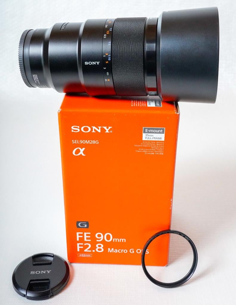 Sony 90mm FF macrolens SEL90M28 met B+W UV filter, Audio, Tv en Foto, Ophalen of Verzenden, Zo goed als nieuw, Macrolens