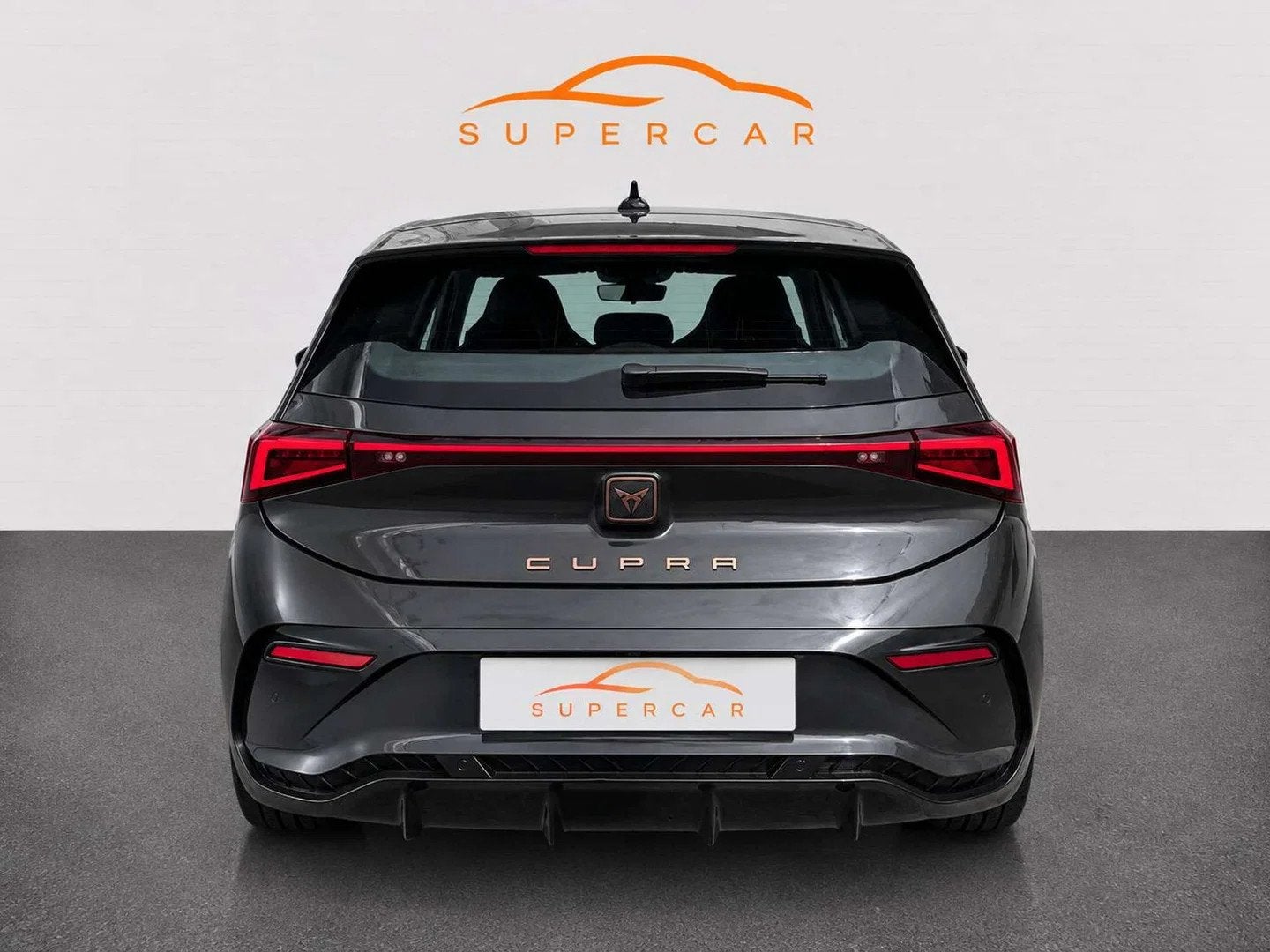 CUPRA Born Born 58 kWh /AC/ Toit Pano/ Camera/ Carplay / Cap, Autos, Argent ou Gris, Achat, Entreprise, Noir
