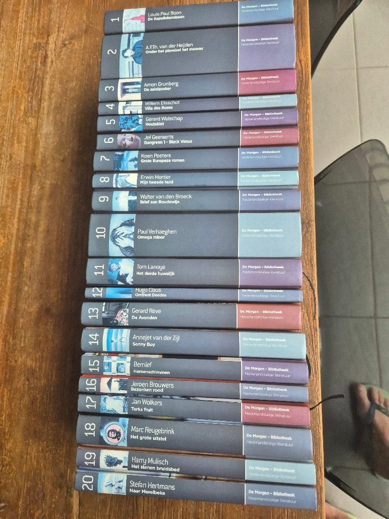 De Morgen Nederlandstalige Literatuur – 20 hardcovers, Ophalen, Zo goed als nieuw, België
