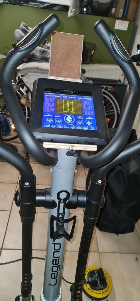 Vélo elliptique semi professionnel, Sport en Fitness, Fitnessmaterialen, Zo goed als nieuw, Ophalen