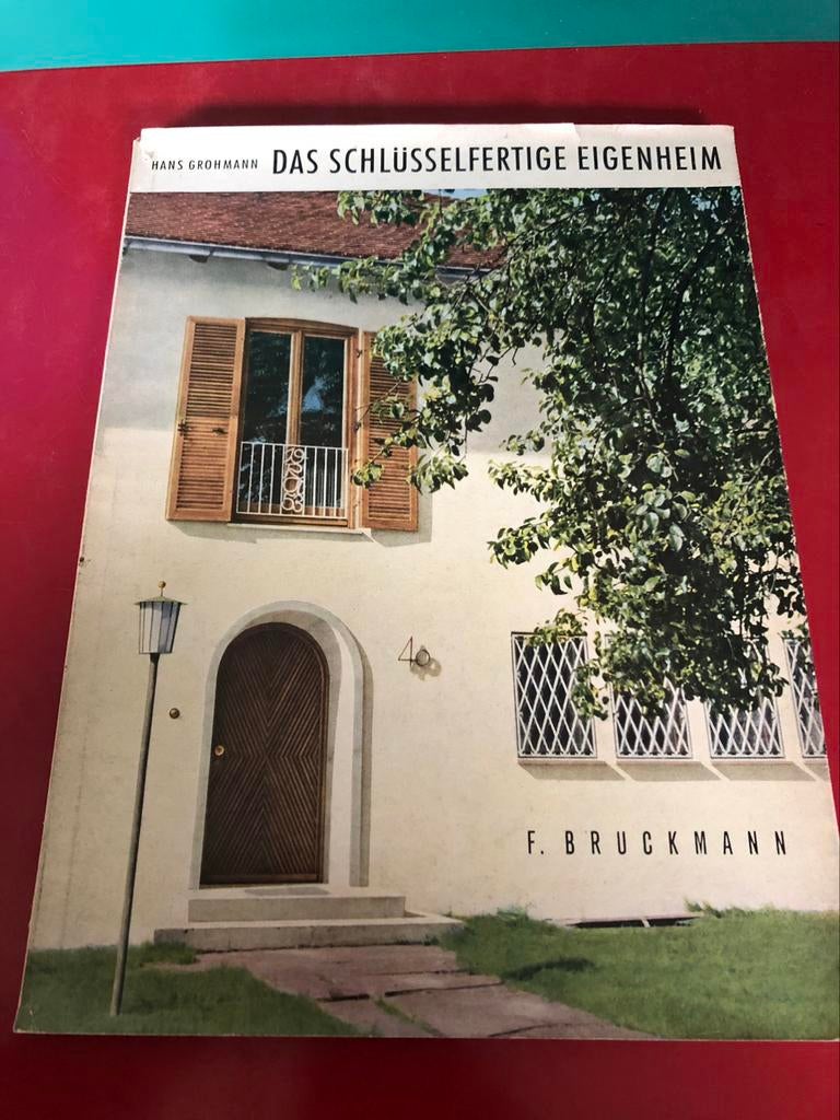 Oud Duitstalig boek over huizen sleutel op de deur in 1954, Ophalen of Verzenden
