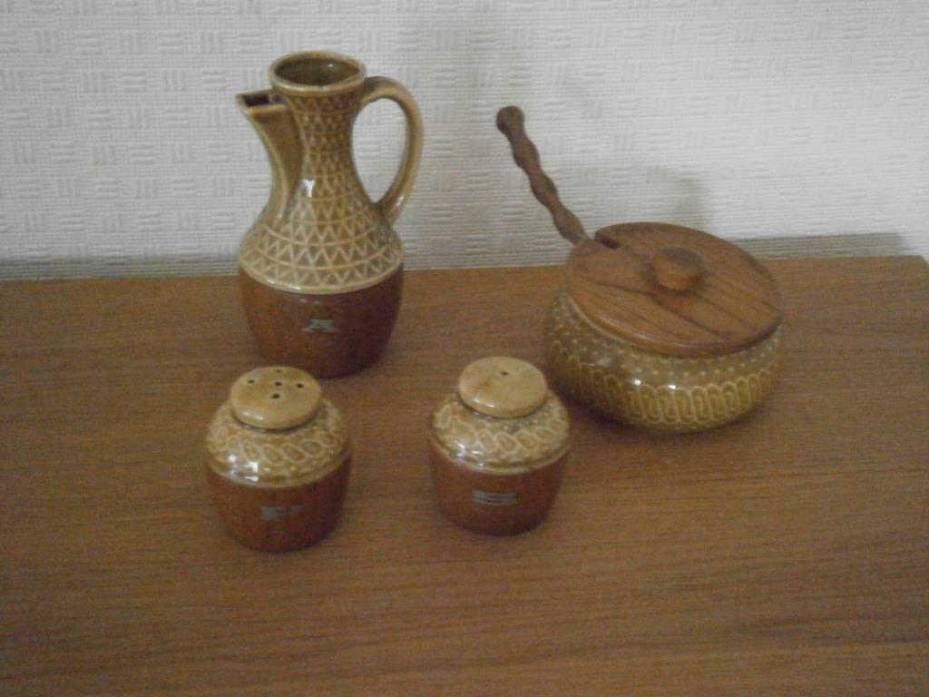 Ensemble récipients : huile, moutard, sel et poivre, Maison & Meubles, Enlèvement ou Envoi, Utilisé, Autres couleurs