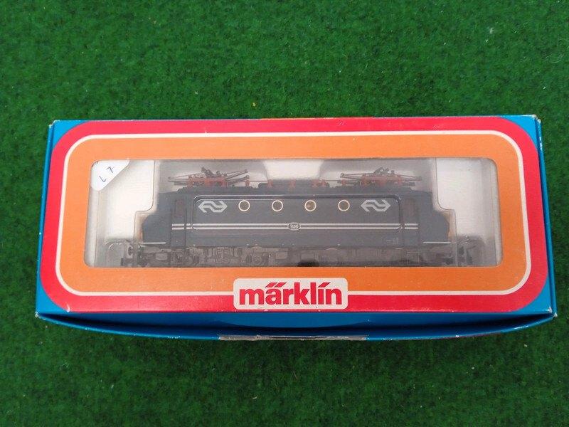 Märklin 3327 locomotive électrique 1135 NS * AC *, Enlèvement ou Envoi, Courant alternatif, Comme neuf, Märklin