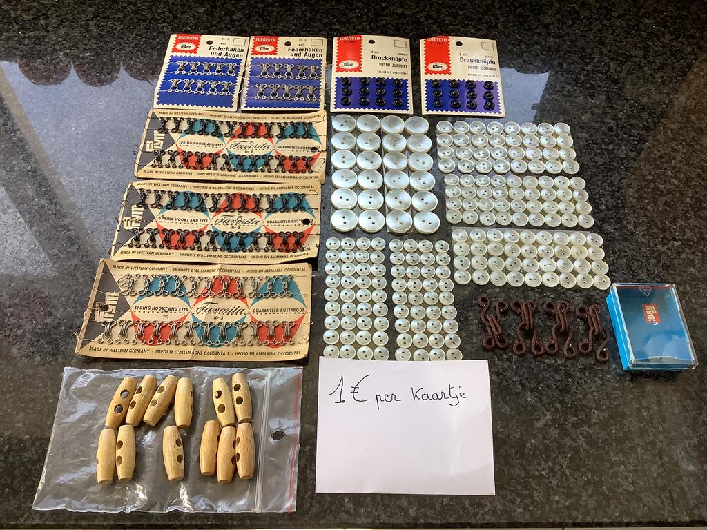 Naaibenodigheden 1€per kaartje (ophalen mogelijk), Enlèvement ou Envoi, Neuf, Autres types