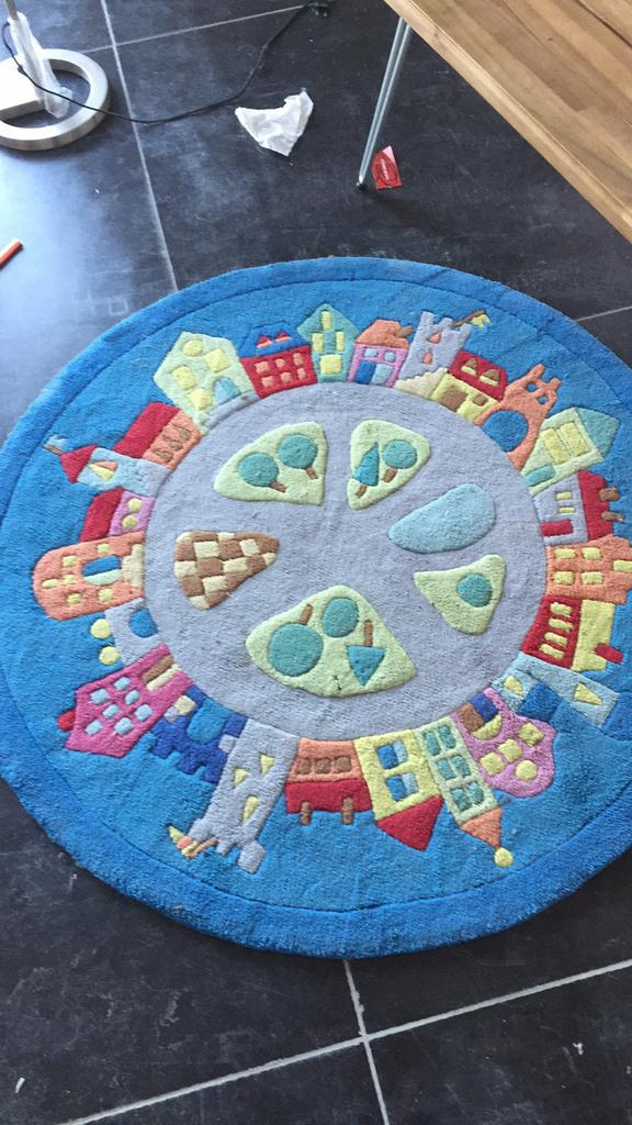 Beau tapis épais pour les enfants, Maison & Meubles, Ameublement | Tapis & Moquettes, Enlèvement ou Envoi