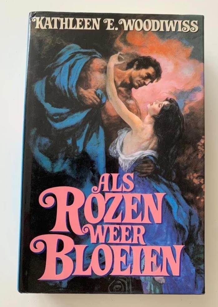 Als de rozen weer bloeien, Kathleen Woodiwiss, Boeken, Ophalen of Verzenden, Gelezen