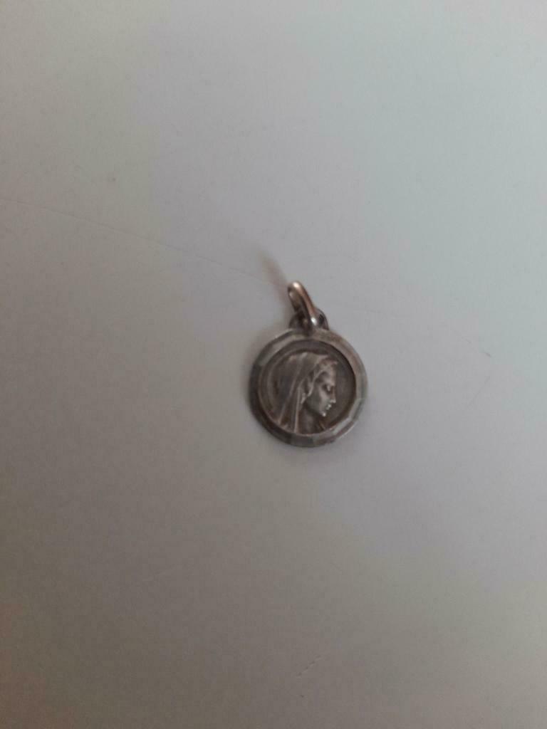 Religieuze medaille Maria lourdes, Ophalen of Verzenden, Gebruikt