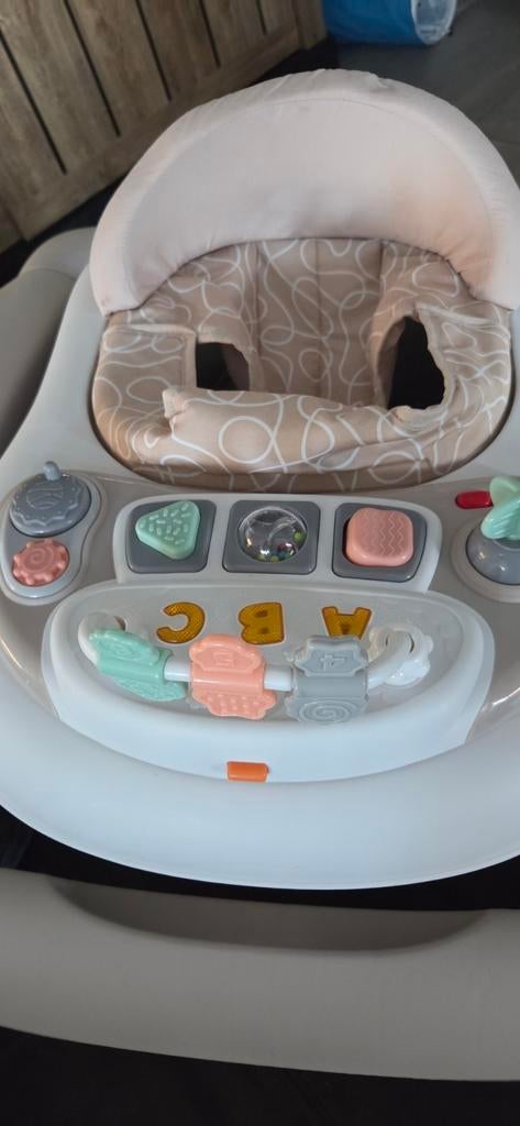 Loopwagentje topmark nieuwstaat 2x ingezeten, 3maand oud, Kinderen en Baby's, Ophalen