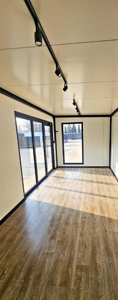 Pavillon : bois et noir en parfaite harmonie