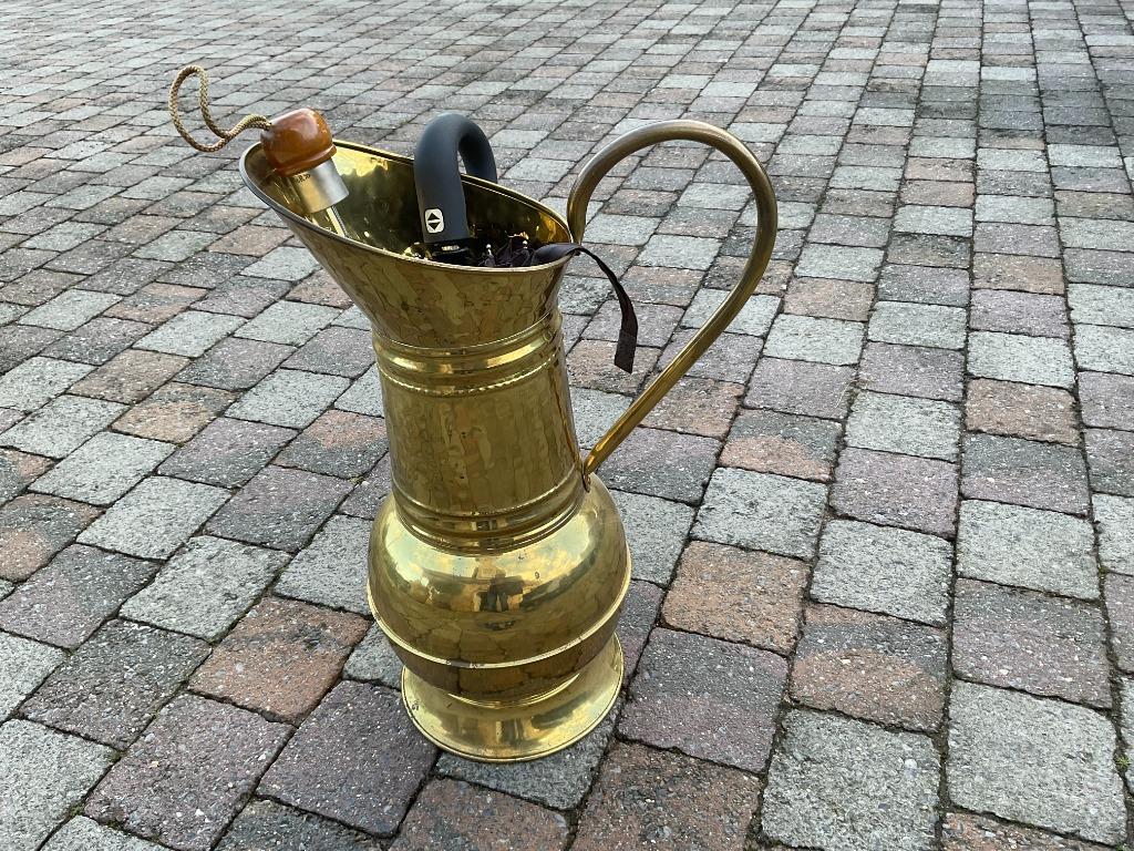 Koperen paraplubak, Ophalen, Koper