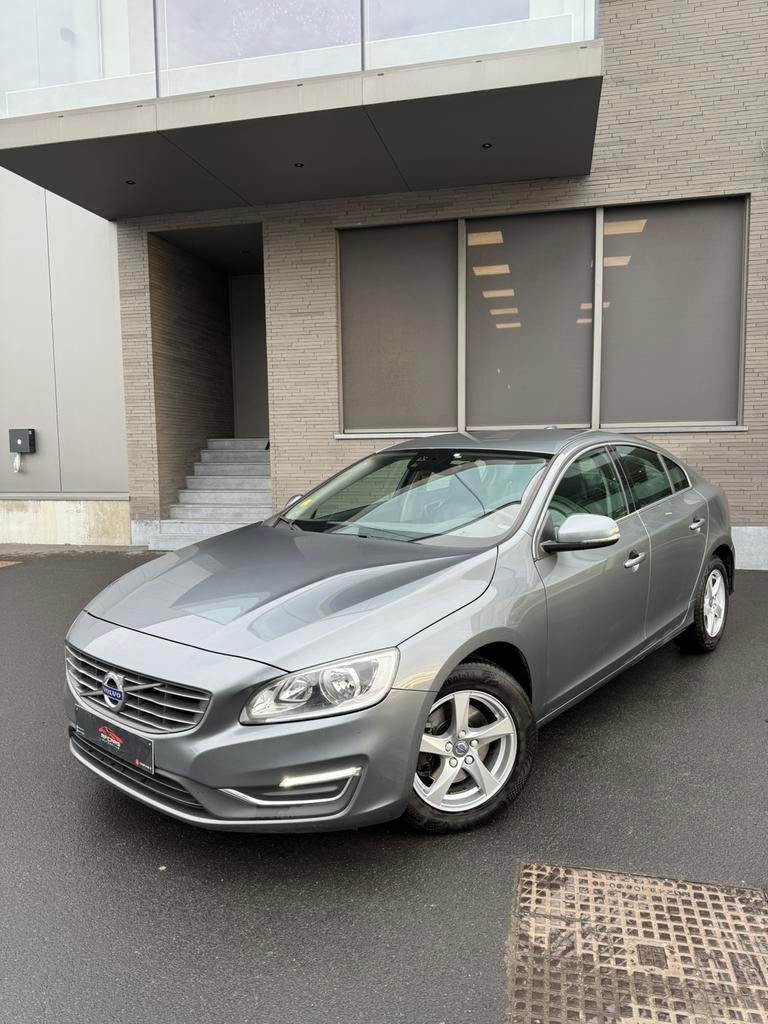 Volvo S60/2.0 gazole/2017/182 000 km/88 kW/euro 6 b, Autos, Cuir, Argent ou Gris, Achat, Euro 6