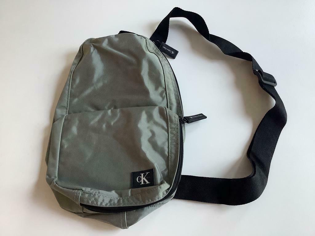 Sac à bandoulière croisé Calvin Klein, Enlèvement ou Envoi, Neuf, Gris, Autres marques
