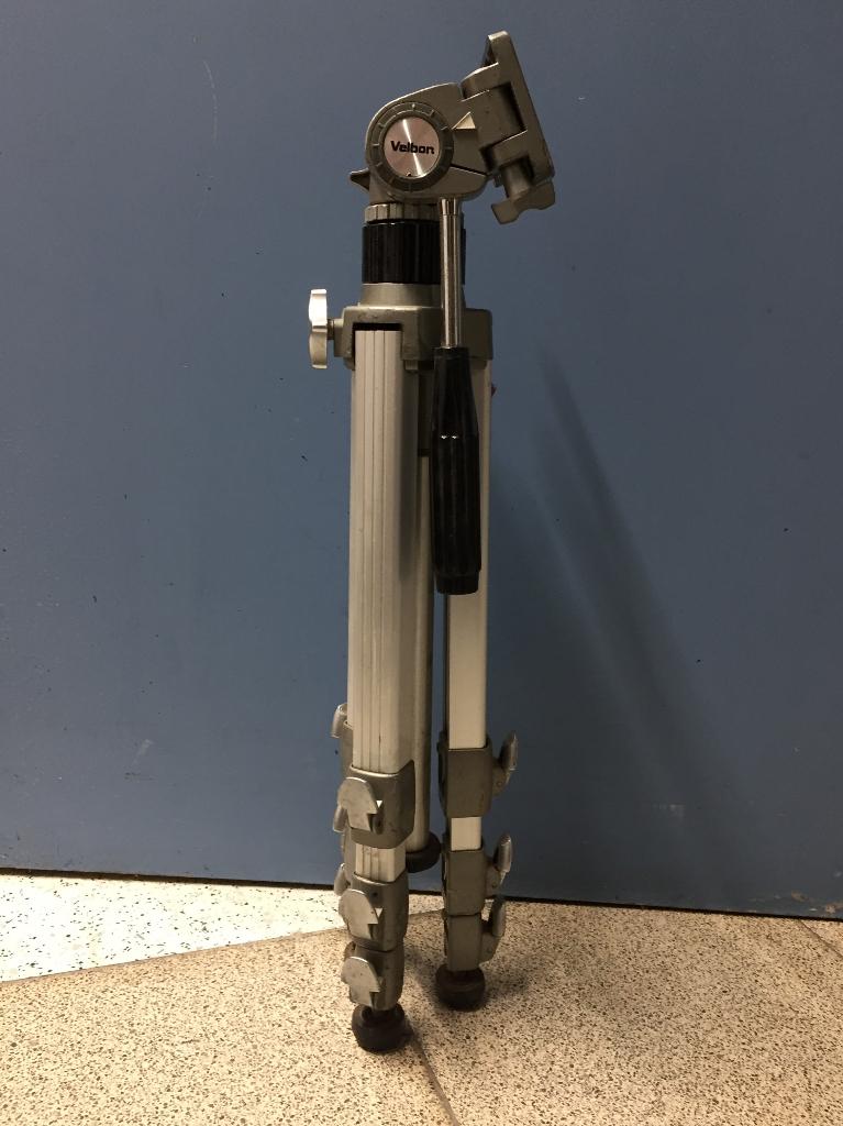 Trépied photo, Enlèvement ou Envoi, Avec rotule, 150 à 175 cm, Comme neuf