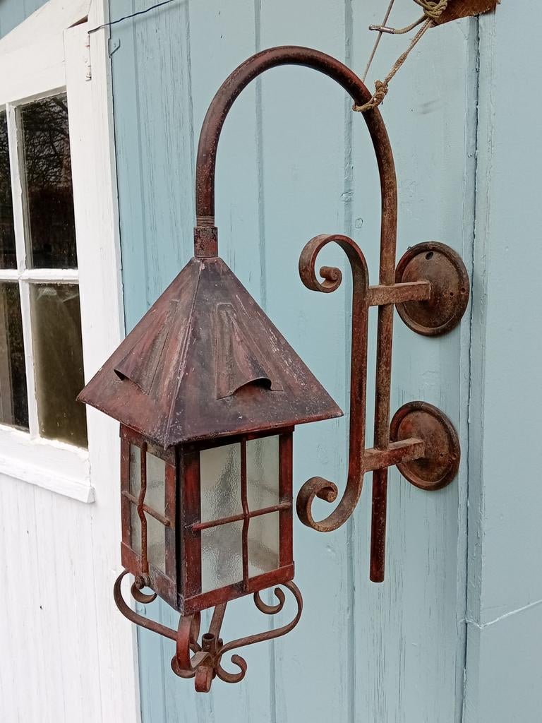 Lampe d'extérieur ancienne sur bras., Jardin & Terrasse, Enlèvement ou Envoi