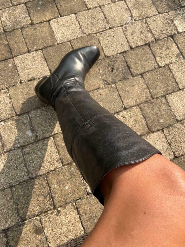 Livraison gratuite noir des années 90 bottes à talons blocs, Comme neuf, Vintage, Bottes hautes, Noir
