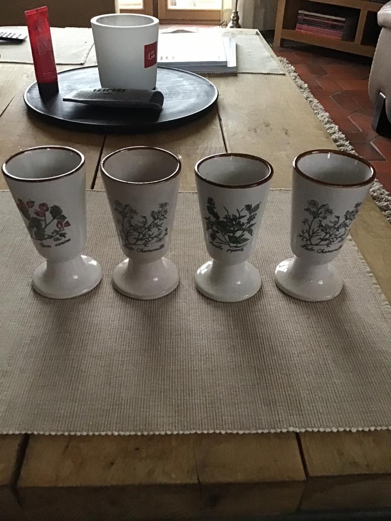 Mazagrans vintage, Maison & Meubles, Enlèvement ou Envoi, Comme neuf, Céramique