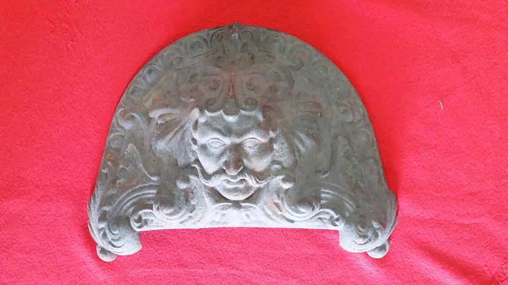 ancien couvercle en fonte ( bac à charbon ), Antiquités & Art, Enlèvement