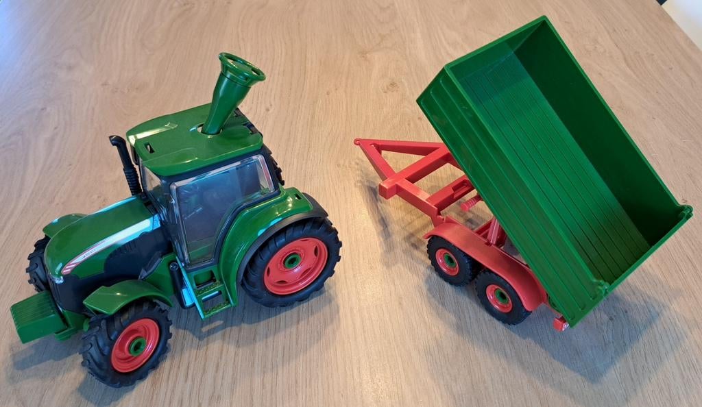 Revell junior kit Speelgoedtractor met Kantelbare Aanhanger, Ophalen of Verzenden, Gebruikt