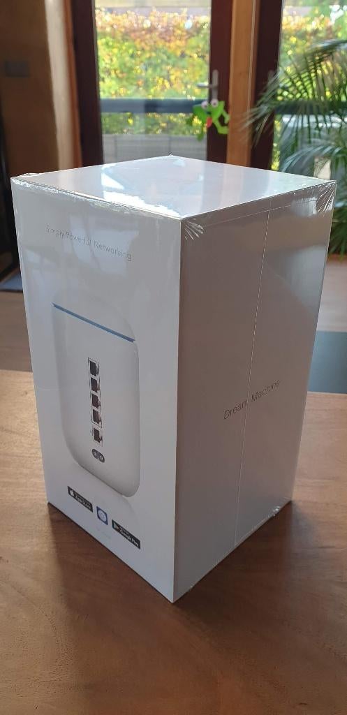 Ubiquiti UniFi Dream Machine + 2x Ubiquiti UniFi nanoHD, Enlèvement, Comme neuf, Routeur, Ubiquiti Unifi