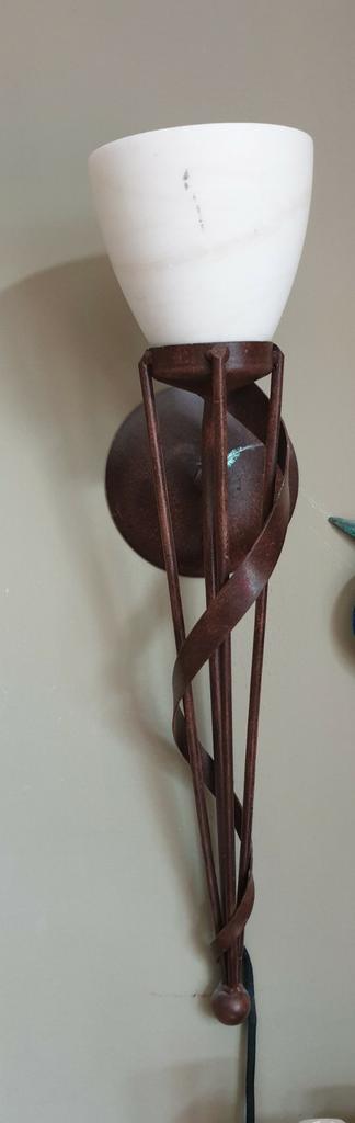 Set wandlampen van massief ijzer met spaarlampen erbij, Enlèvement ou Envoi, Comme neuf