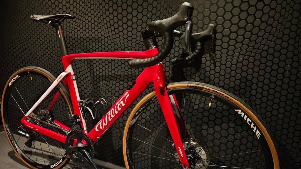 Top Okkazie Wilier Cento10Air Pro Medium 
Nieux €6400 / nu €, Vélos & Vélomoteurs, Wilier, Comme neuf, Enlèvement, Jacky.sport@telenet.be