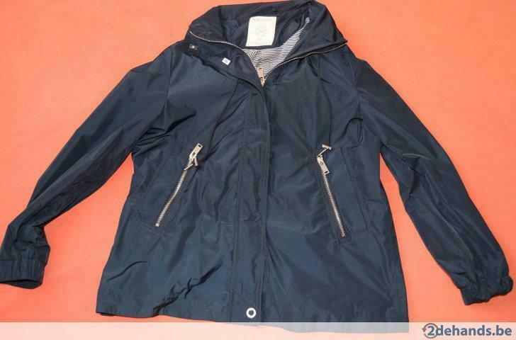 Veste bleu foncé neuve à capuche, Esprit (M), Enlèvement ou Envoi, Neuf, Taille 38/40 (M), Bleu