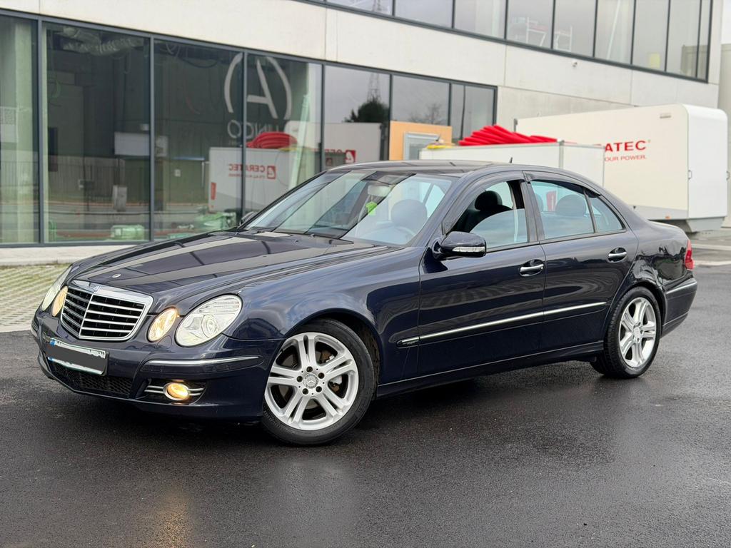 Mercedes-Benz E 220 CDI Avantgarde FaceLift Model 170Pk!, Auto's, Mercedes-Benz, Automaat, Zwart, Blauw, Leder en Stof