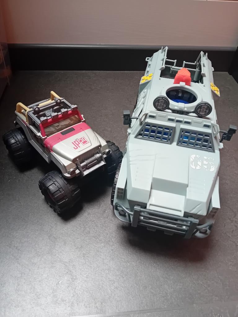 Jurassic world gyrosphere blast vehicle + jeep, Ophalen, Gebruikt
