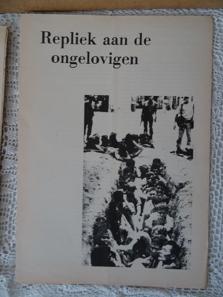Pamflet Indonesië comité Repliek aan de ongelovigen 1965, Boeken, 20e eeuw of later, Zo goed als nieuw, Azië, Indonesië comité