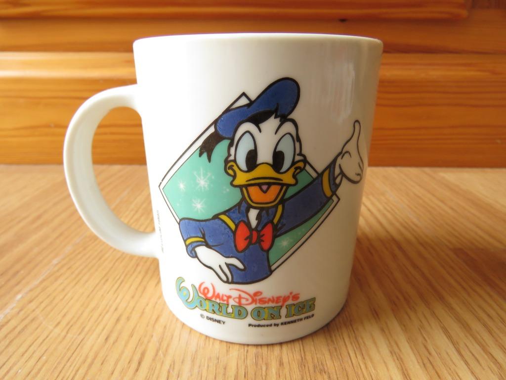 mug tasse Walt Disney's world on ice Donald Belgium 1995, Enlèvement ou Envoi, Utilisé, Tasse(s) et/ou soucoupe(s)
