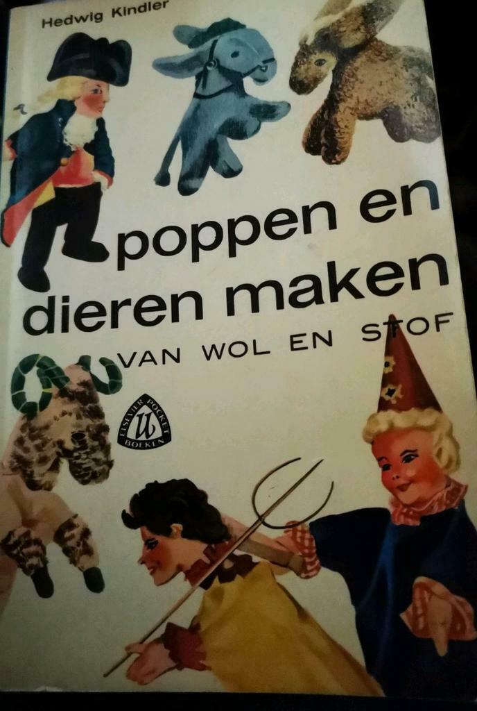 Pocketboekje poppen en dieren maken tips, patronen oud Boek, Ophalen of Verzenden, Zo goed als nieuw, Overige typen, Overige merken