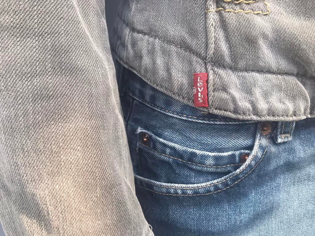 Veste en jean Levi's S zgan, Vêtements | Femmes, Vestes | Été, Comme neuf, Gris, Enlèvement ou Envoi