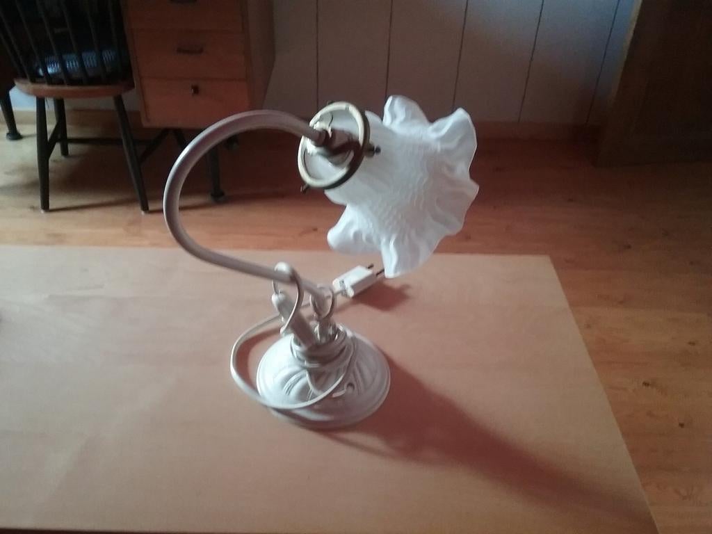 Lampe table de chevet avec globe tulipe verre satiné, métal, Enlèvement ou Envoi, Utilisé, Verre