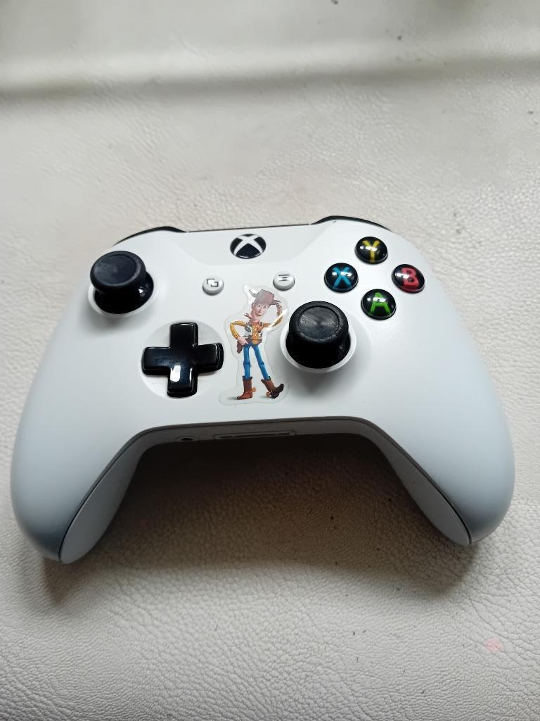 Xbox one-controller, Games en Spelcomputers, Ophalen of Verzenden, Zo goed als nieuw, Xbox One