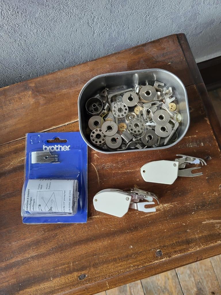 Accessoires machine à coudre, Ophalen