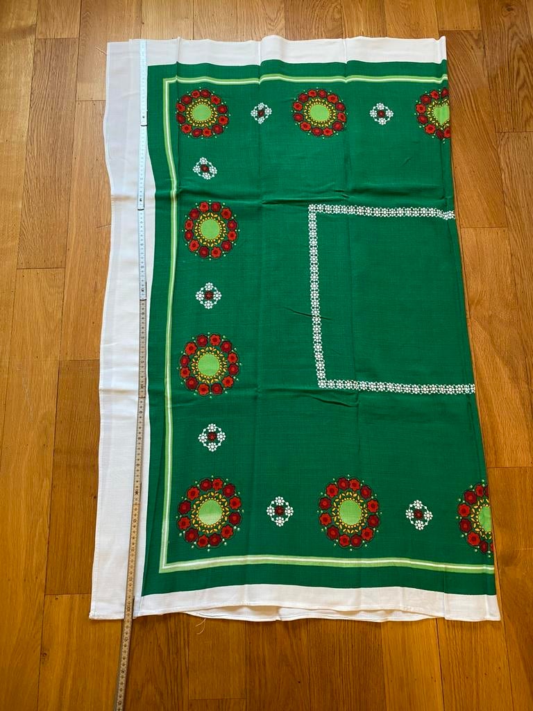 Groen met bloemetjes vintage tafelkleed 121 x 146, Huis en Inrichting, Ophalen, Gebruikt, Rechthoek
