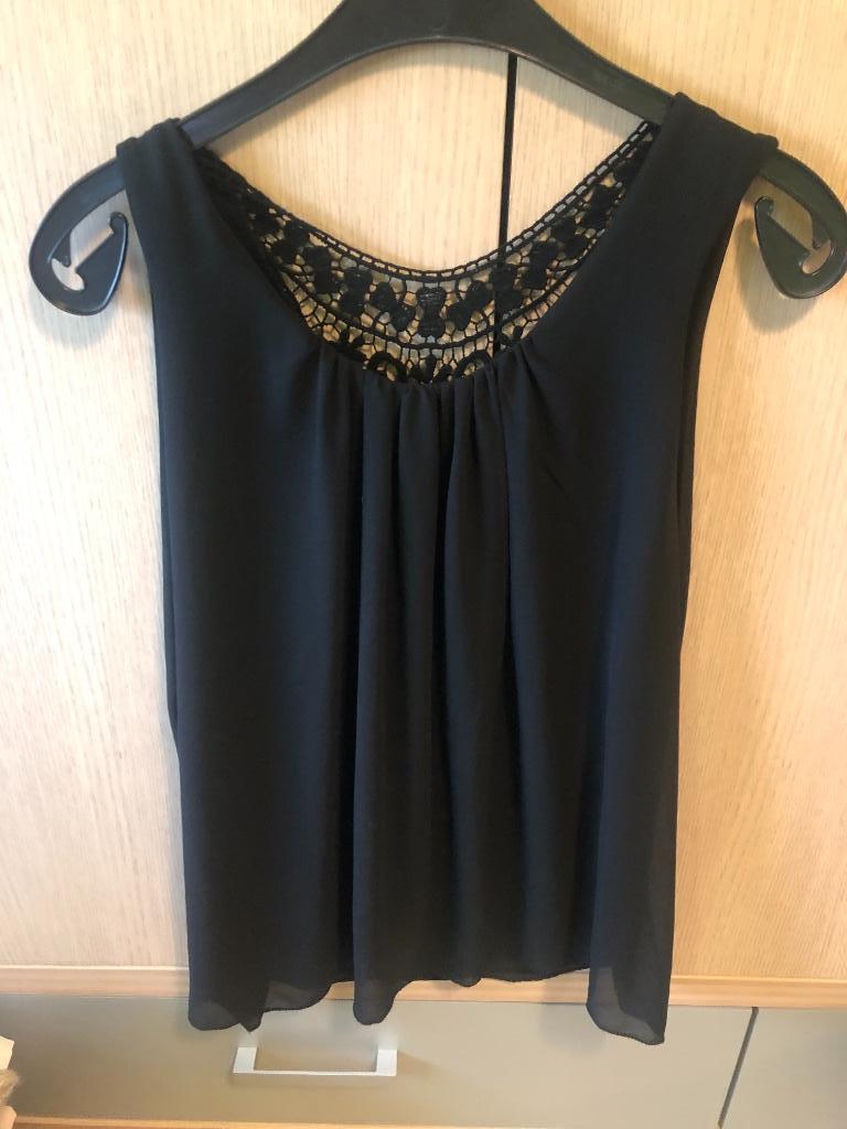 Zwarte blouse met kant, ANDERE, Enlèvement ou Envoi, Taille 36 (S), Comme neuf