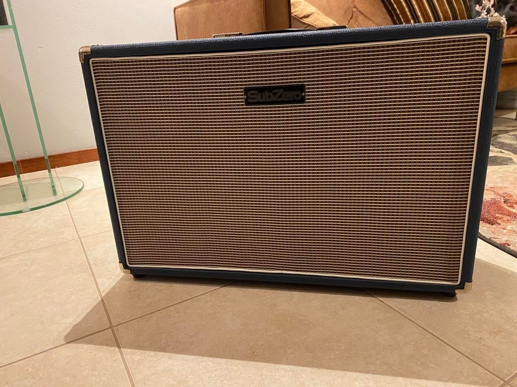 Te koop SubZero 2x12 cabinet, Musique & Instruments, Amplis | Basse & Guitare, Enlèvement, Comme neuf