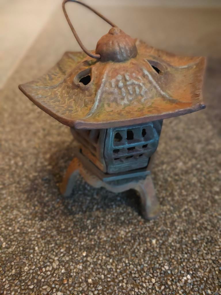 Antieke Japanse pagode gietijzeren hanglantaarn, Ophalen