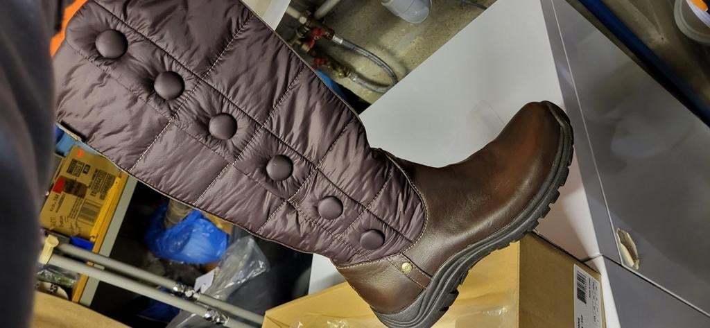 Mooie nieuwe UGGS  laarzen, Enlèvement ou Envoi, Comme neuf