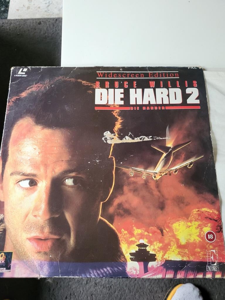 Laser disc Die hard 2, Enlèvement ou Envoi, Comme neuf, Film, Autres types