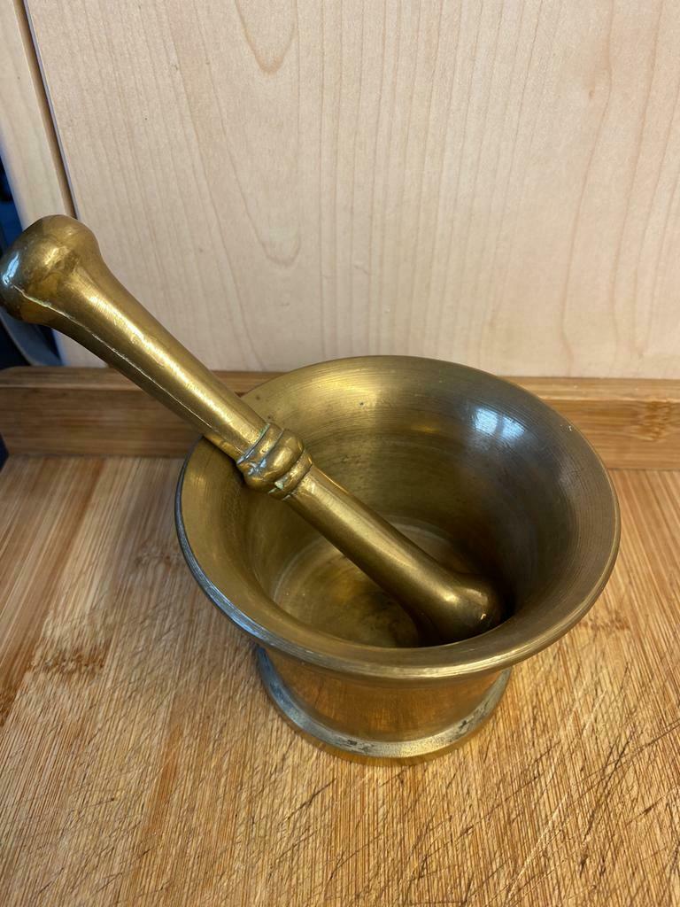 Oude bronzen messing vijzel en stamper in uitstekende staat, Koper