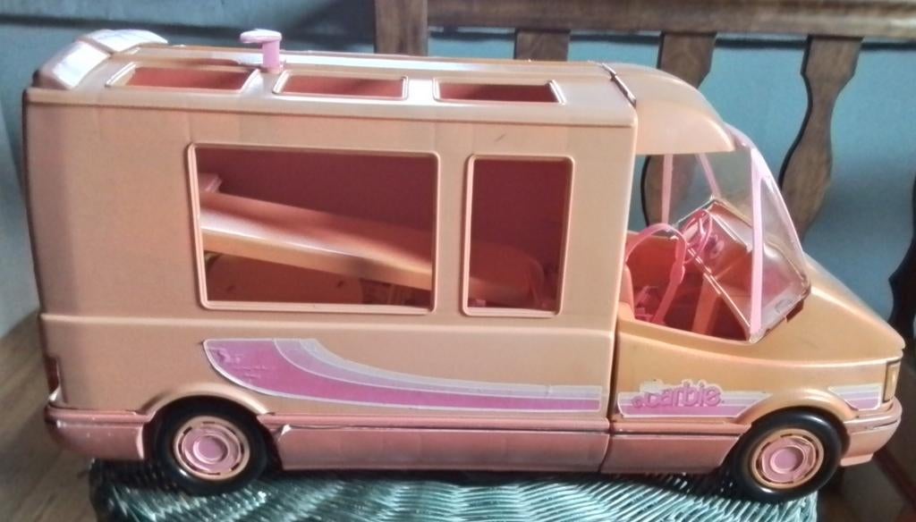 Camping car barbie plus accessoires, Enlèvement