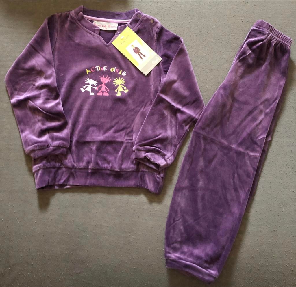 Pyjama 110 / 5 ans fille en velours mauve neuf, Enfants & Bébés, Neuf, Fille
