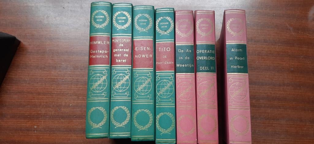 7 boeken 2de wereldoorlog, Ophalen of Verzenden, Zo goed als nieuw