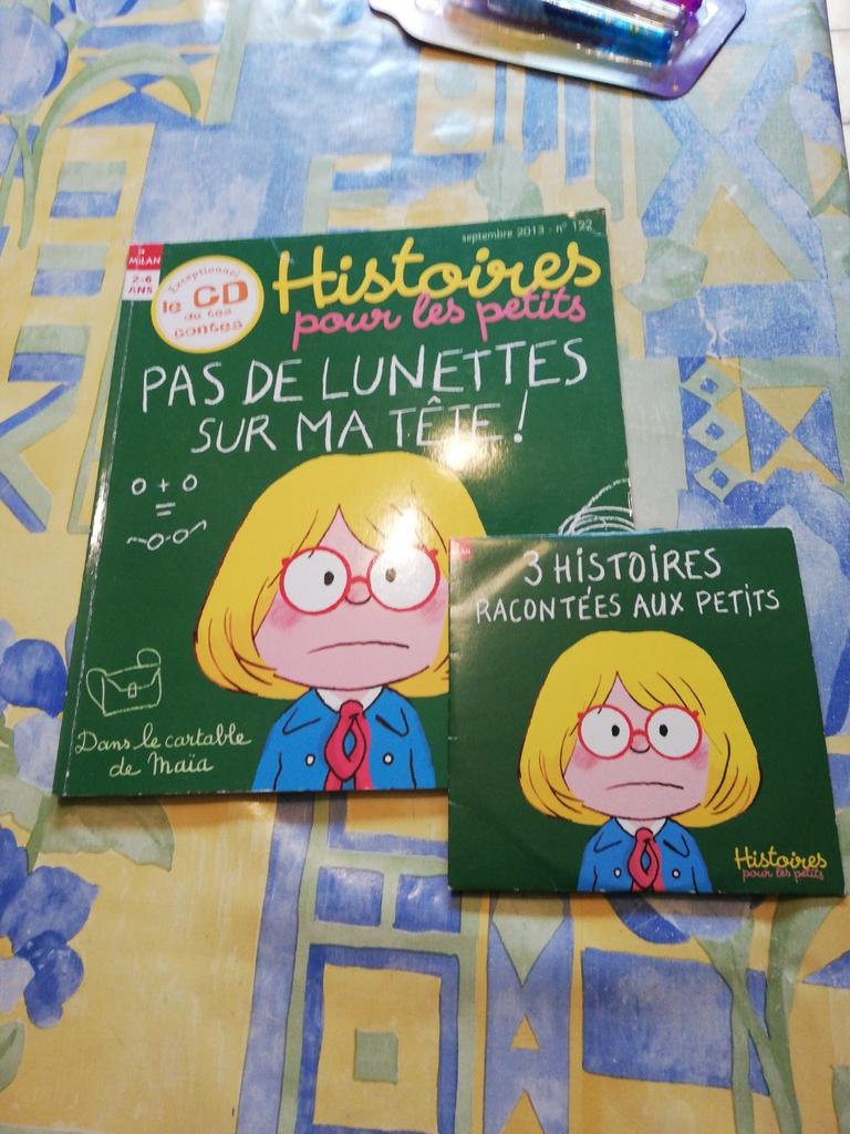 3 histoires pour les petits. Livre + CD., Ophalen of Verzenden, Zo goed als nieuw