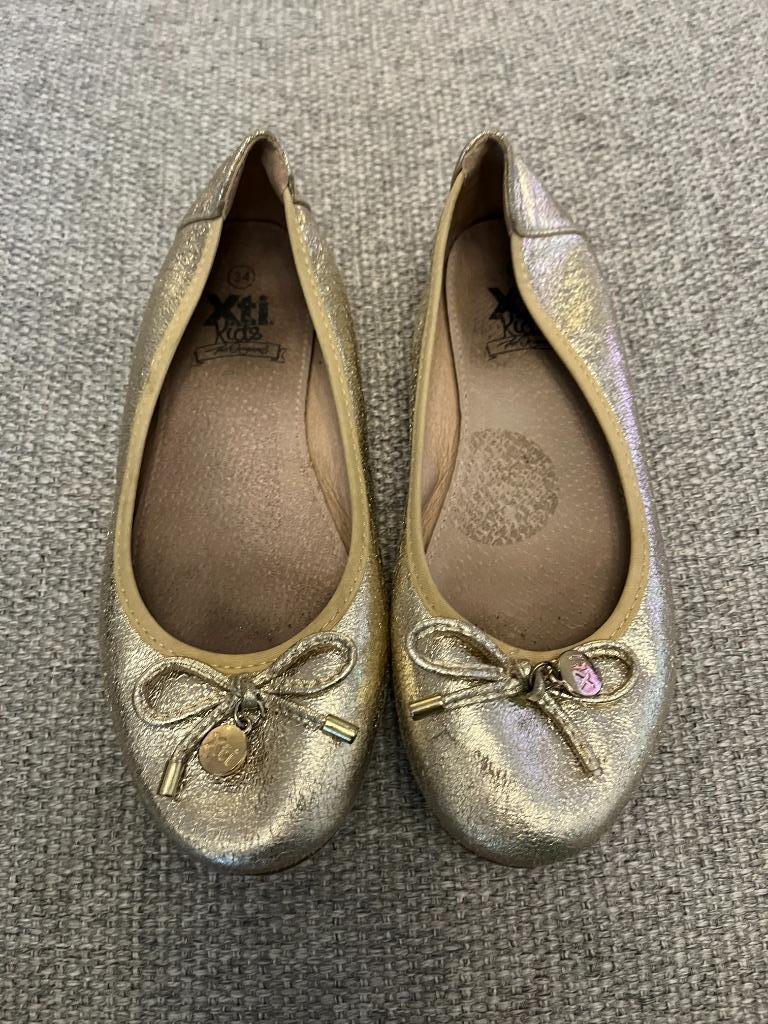 Ballerina's goud Xti Kids maat 34, Kinderen en Baby's, Meisje, Overige typen, Ophalen of Verzenden, Zo goed als nieuw