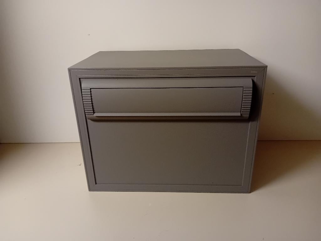 Brievenbus, Tuin en Terras, Ophalen, Nieuw, Aluminium, Wandbrievenbus