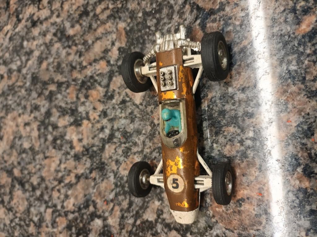 Formule 1 Max, Enlèvement, Comme neuf